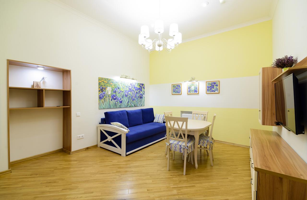 Vip Апартаменти Ван Гог На Площі Ринок Lviv Eksteriør bilde